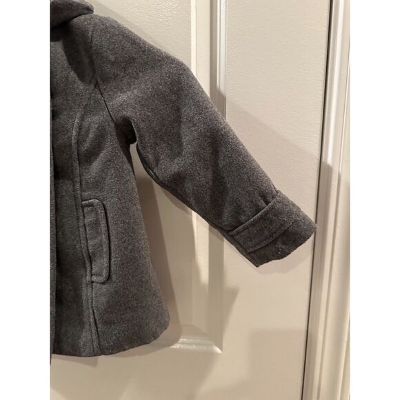 Old Navy Girl Grey Pea Coat Button Down Style & Thick - Size 3T - Picture 9 of 12